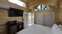 Luxury Tiny Homes - Deluxe King Room
