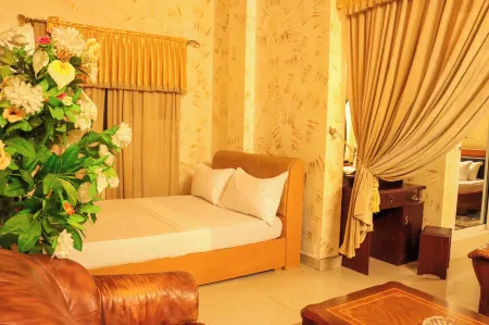 New Hotel Sossa Отели рядом с достопримечательностью «Fidjrosse Beach»