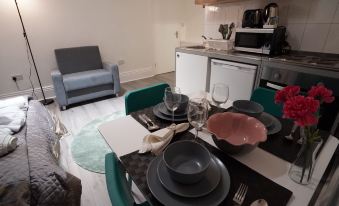 London Queen Park Apartments