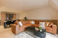 Cozy Apartment With Balcony With Parking