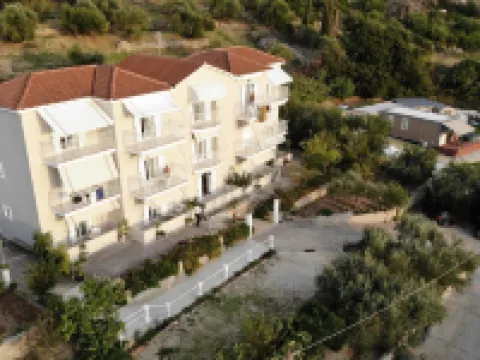 Oskars Studios & Apartments Hotels near Argostoli Lagoon