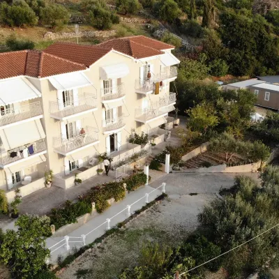 Oskars Studios & Apartments Hotels near Argostoli Lagoon