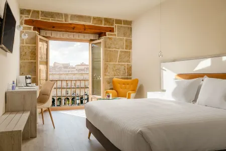 Salamanca Luxury Plaza