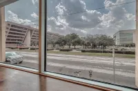 Luxury Downtown Dallas Stay by Amyfinehouse