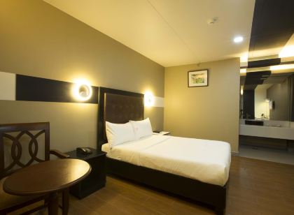 Lucky 9 Budget Hotel