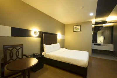 Lucky 9 Budget Hotel Hotels in Тагум