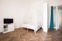 Lux Aurea Hotels in Meta
