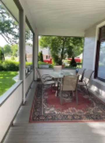 2-bedroom 19th centry Victorian apartment  Des Moines with AC, WiFi