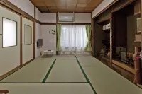 Dormitory Sandanya Guesthouse - 2-Star