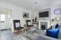 Suspire House -Sleeps6-Garden-BBQ-Coastal Retreat Hotels in New Romney