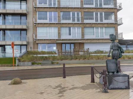 Ground Floor Apartment with Sea View and Garage Отели рядом с достопримечательностью «Residence Park Cosmos - B.V.B.A. Luna»