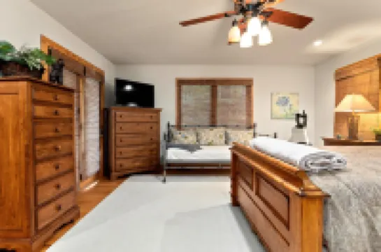 溫特格林的度假屋，帶泳池通道和烤架