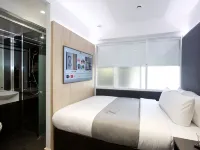 The Z Hotel Tottenham Court Road Hotels near Savile Row