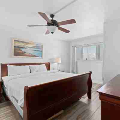 The Summit 1030 Rooms