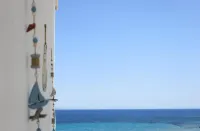 Penthouse & Apartments by the Sea Airport Airstay - Ocean View