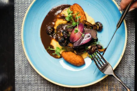 Renaissance Hamburg Hotel Отели рядом с достопримечательностью «Reeperbahn»