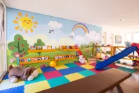 Atlantic Palace Family Inn