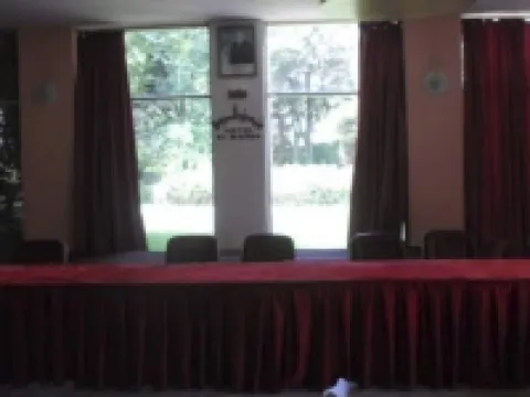 エル マルサ スタウエリのホテル