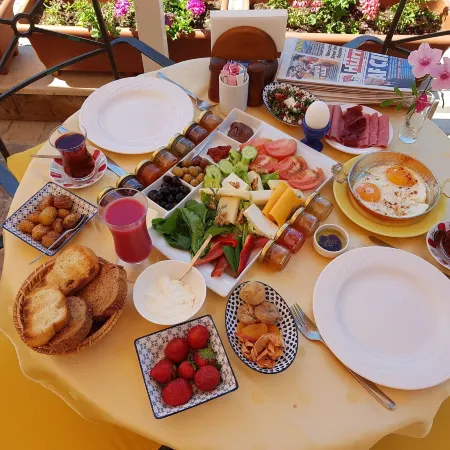 A&B Home Hotel