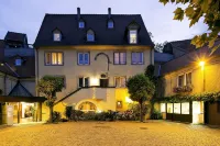 A la Cour d'Alsace by HappyCulture