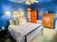 Off Broadway B & B Hotels near Trve Brewing