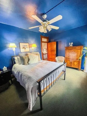 Off Broadway B & B Отели рядом с достопримечательностью «Денвер Музеум оф Нейчер & Сайенс»