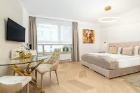 Margi Gold Studio, Very Lux, Old Town, Aircon - Condos