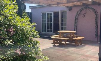 Horse and Hound Country Inn