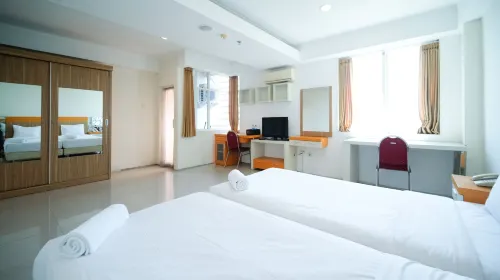 Strategic Studio Apartment at High Point Serviced Hotels in Wonocolo