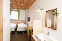 Hiroshima Peace Hotel - Hostel