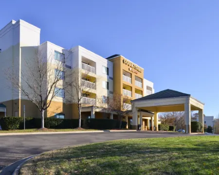 Courtyard by Marriott Charlotte Gastonia โรงแรมในแกสโตเนีย