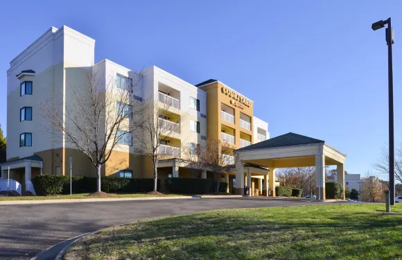 夏洛特加斯託尼亞萬怡酒店