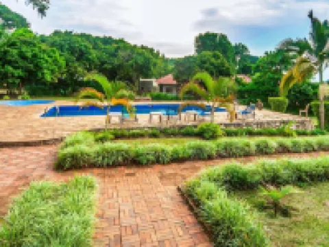 Banana Village Hotels in Busiro