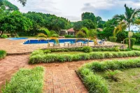 Banana Village Hotels in Busiro