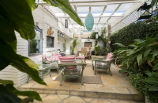 Manly Waves Studios & Apartments