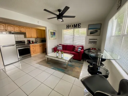 Delight Retreat Apt 4 Min Walk to Beach - parking