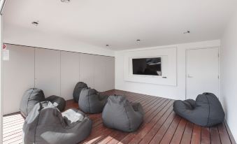 Ilixir Apartments by Ready Set Host