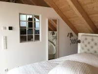 Loft right on the lake !!!