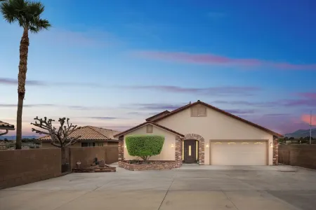 RIVERFRONT PARADISE OASIS W/ PRIVATE BEACH & BOAT DOCK