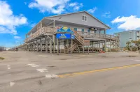 Modern Amenities Near Garden City Pier - Stunning Coastal Retreat Hotels in Murrells Inlet