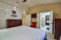 Swimming Pool, Spa and Rooftop Deck - Stunning Coastal Oasis