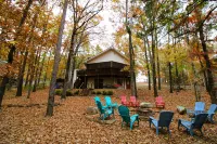 Serene Retreat - Spacious Living, Outdoor Deck, WiFi