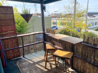 Serene Retreat with WiFi, Scenic Nature Views 베어커뷰 스퀘어 주변 호텔