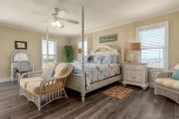 Private Ocean View Deck and Exclusive Coffee Bar - Charming Beach House