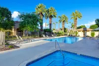 Golf Course Views and Serene Outdoor Patio - Charming Oasis