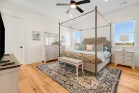 Stunning Outdoor Oasis with Hot Tub and Fire Pit - Inviting Mountain Escape