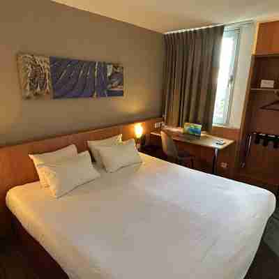 Kyriad Martigues Sud Rooms