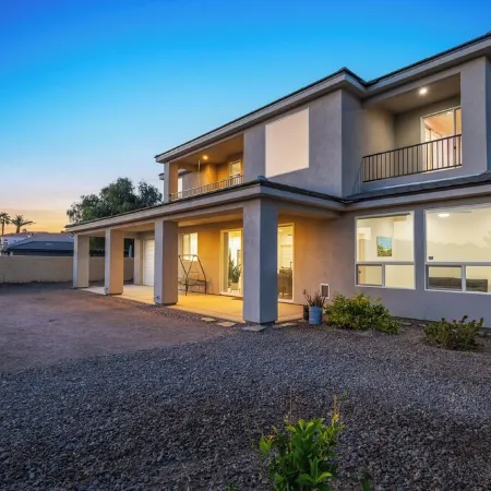 6 BDR Modern Home w/River & Beach Access!