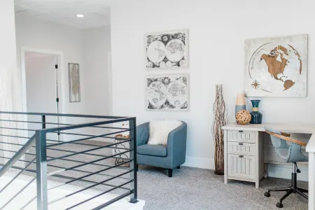 Knockout home in downtown Gilbert, with Jacuzzi