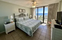 Spacious Condo with Gulf Front Balcony - Gorgeous Coastal Haven